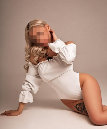 Я воплощу все твои самые сокровенные мечты и сделаю тебя счастливым. 😘
У меня множество услуг для твоего удовольствия - классический секс, оральные ласки, эротический массаж и многое другое. Позволь мне заботиться о тебе и создавать атмосферу настоящей страсти и желания. 💞
Я уверена в своих навыках, поэтому у меня много довольных клиентов. Отзывы обо мне говорят о моей профессиональности и таланте. 🌟
Фото в моем профиле - это настоящая я, доверься мне на истинное сексуальное приключение! 😉 Я живу в Москве, и готова принять тебя в моей уютной и роскошной обстановке. 🏠
Позвони мне сейчас, и мы сможем провести незабываемое время вместе. Я жду твоего звонка! 💋 Ольга